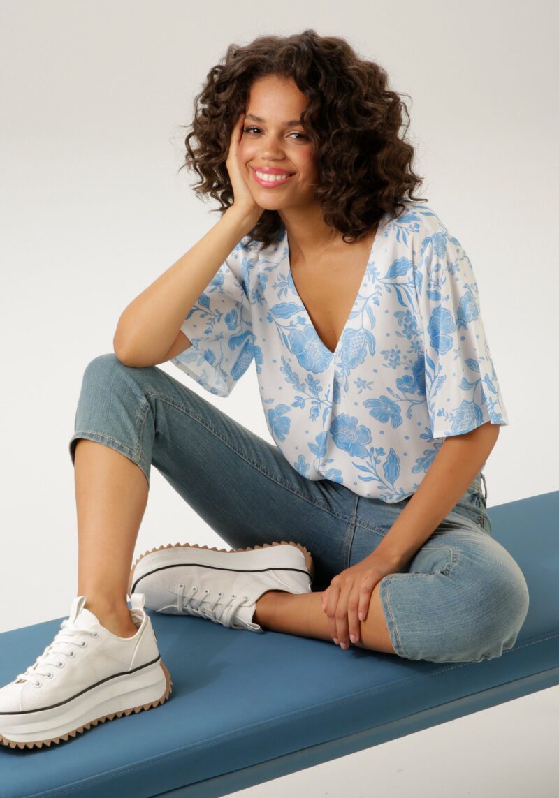 Slip-on Blouse with large-scale floral print - Image 7