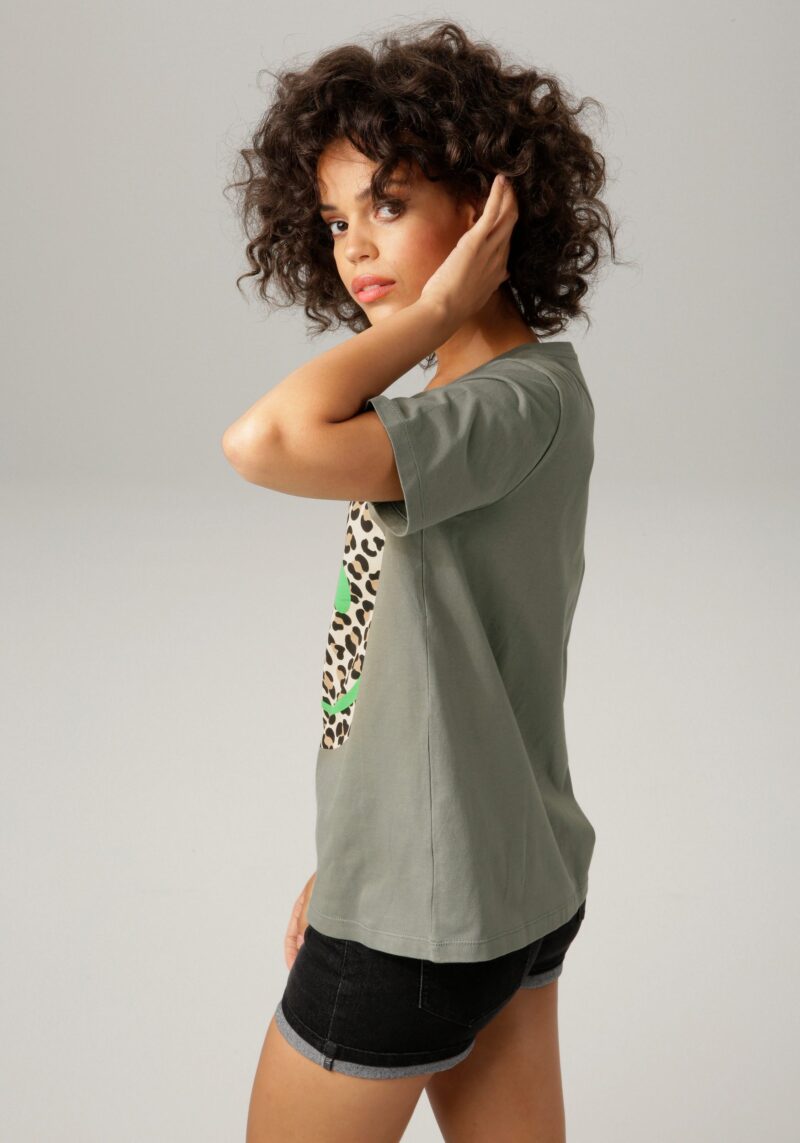 T-shirt with smiley front print in animal look - Image 2