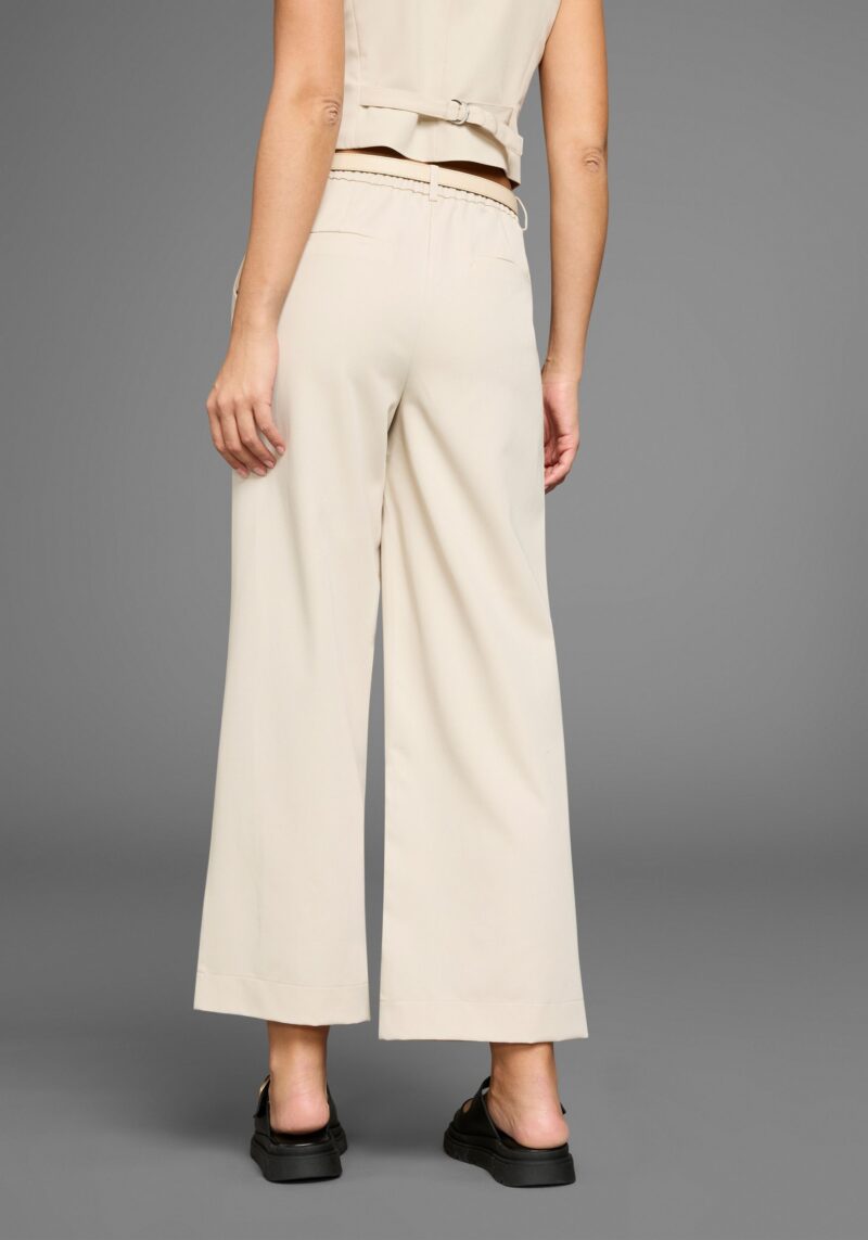 Pleated Trousers with wide leg - Image 2