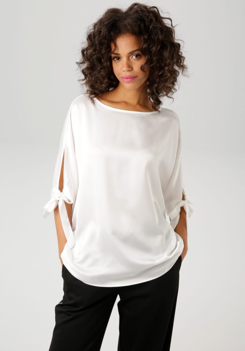 Slip-on Blouse with sophisticated cut-outs on the 3/4-length sleeves