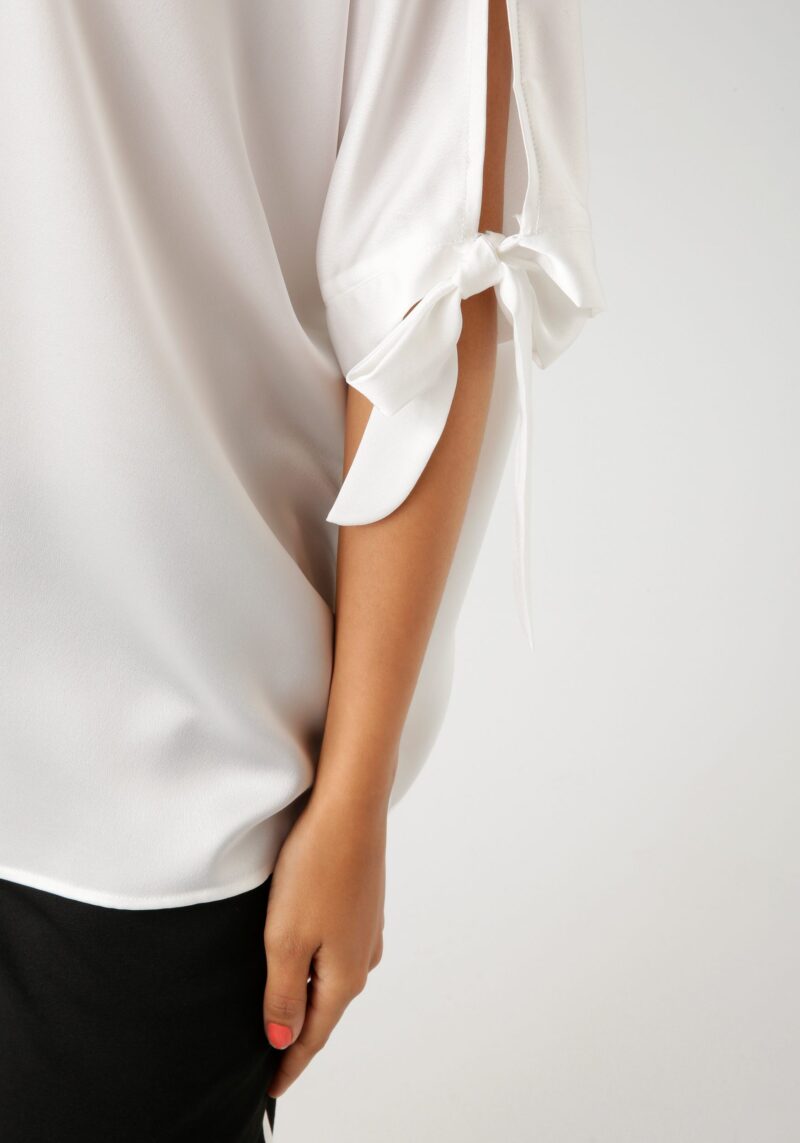 Slip-on Blouse with sophisticated cut-outs on the 3/4-length sleeves - Image 3