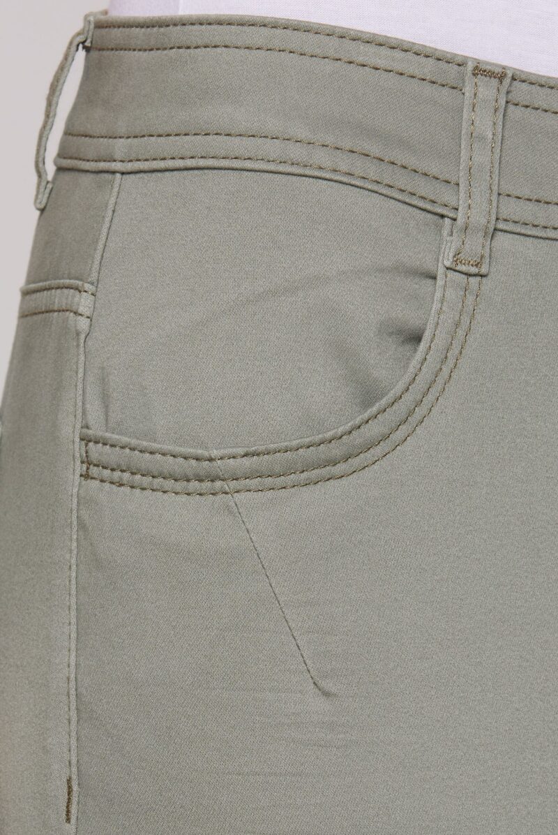 Comfort-fit jeans with normal rise - Image 6